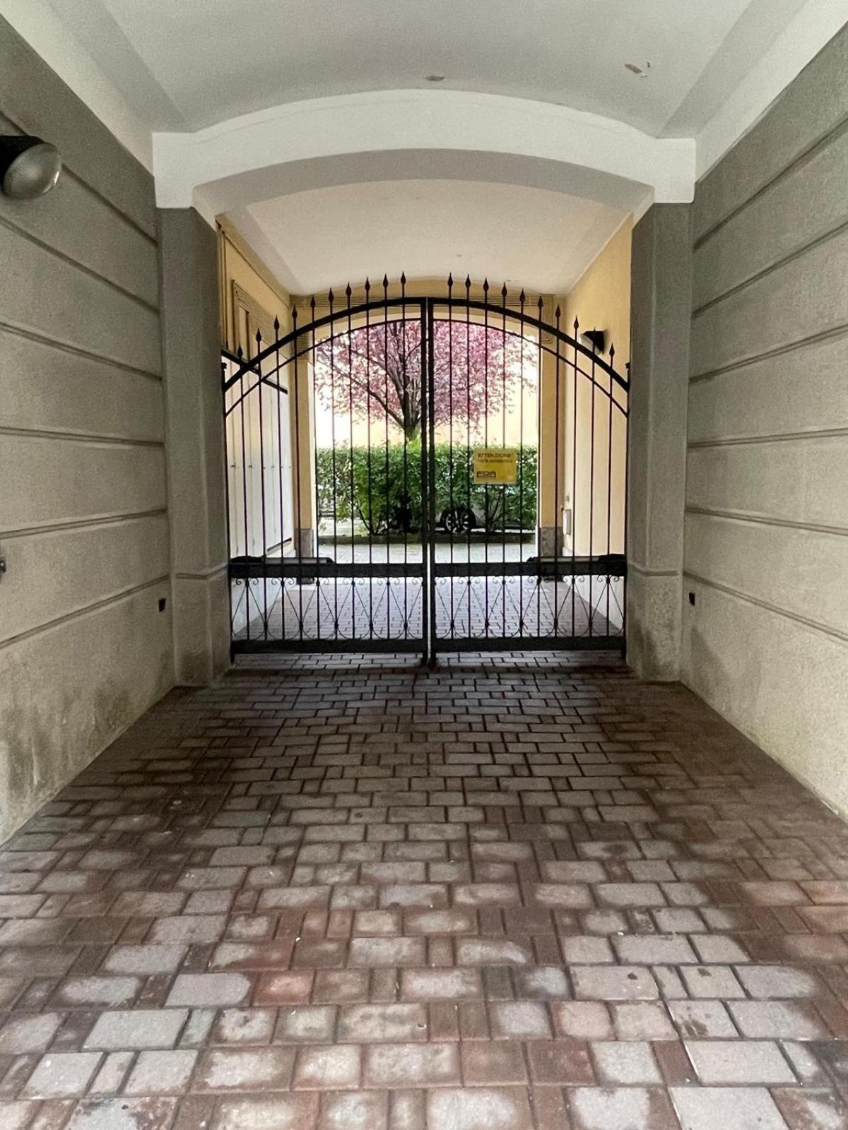 Gelsomino Appartamento Con Posto Auto Nel Centro Di Monza Exteriér fotografie